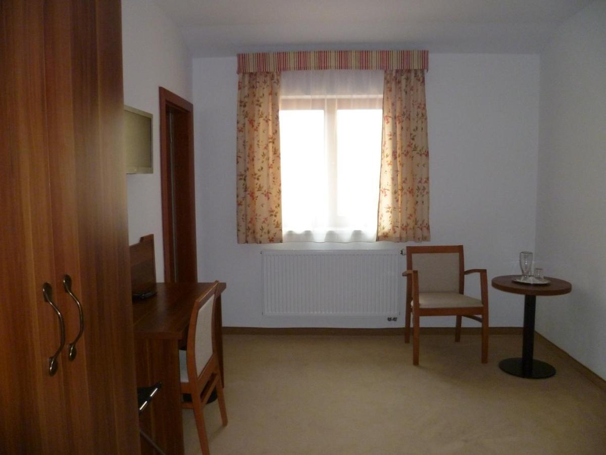 Hostinec U Hubalku Kostelec nad Orlicí Extérieur photo