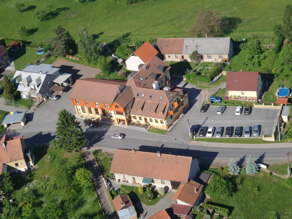 Hostinec U Hubalku Kostelec nad Orlicí Extérieur photo